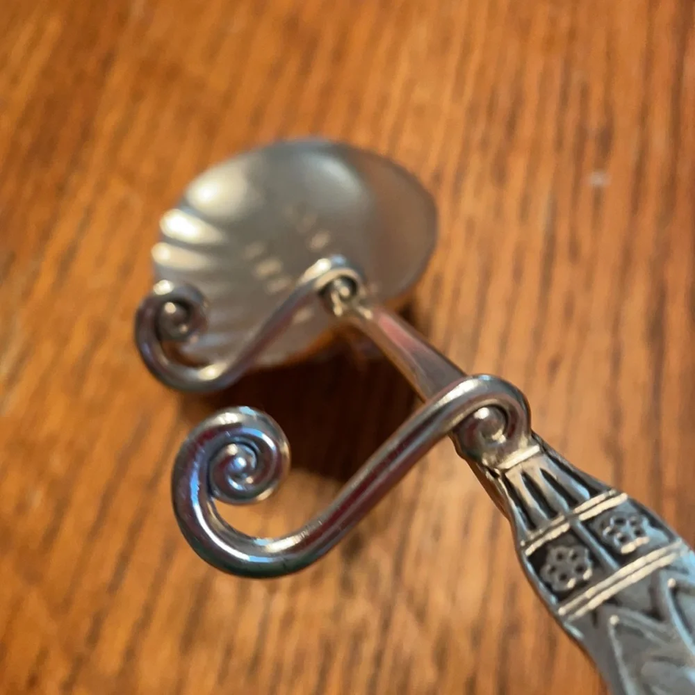Key ring holder with hooks